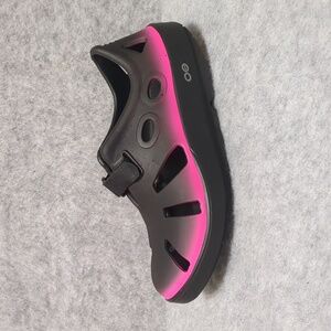OOFOS OOcandoo Black/Pink Slip On Sandals Womens Size 8
